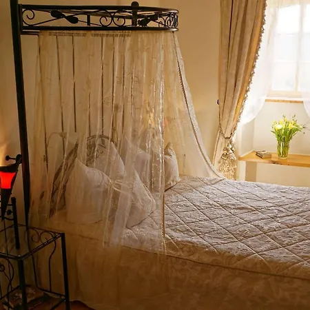 Hotel Burghaus & Kronenburg 3*