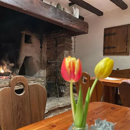 Burghaus & Kronenburg