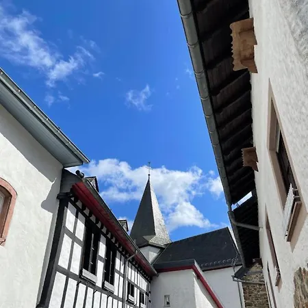 Burghaus & Kronenburg Dahlem (Euskirchen)