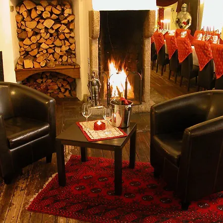 Burghaus & Kronenburg Hotel Dahlem (Euskirchen)