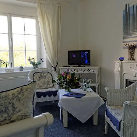 Hotel Burghaus & Kronenburg