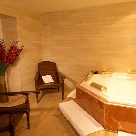 Burghaus & Kronenburg