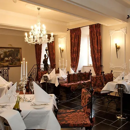 Burghaus & Kronenburg Hotel Dahlem (Euskirchen)