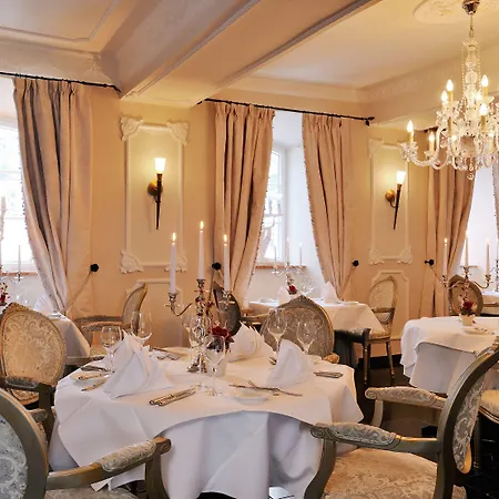 Burghaus & Kronenburg 3* Dahlem (Euskirchen)