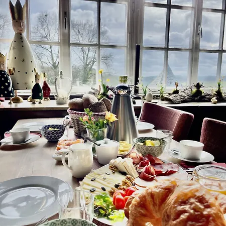 Hotel Burghaus & Kronenburg Dahlem (Euskirchen)