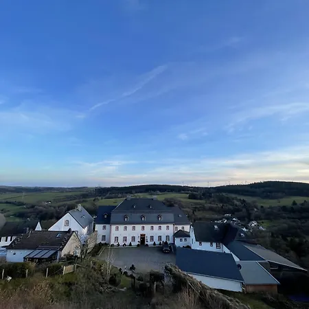 Hotel Burghaus & Kronenburg