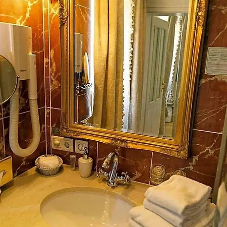 Hotel Burghaus & Kronenburg Dahlem (Euskirchen)