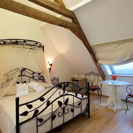 Hotel Burghaus & Kronenburg Dahlem (Euskirchen)