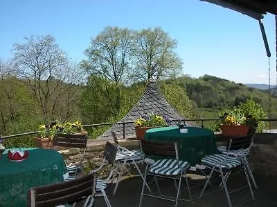 Burghaus & Kronenburg 3* Dahlem (Euskirchen)