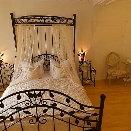 Burghaus & Kronenburg