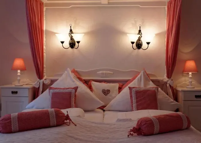 Burghaus & Kronenburg 3*