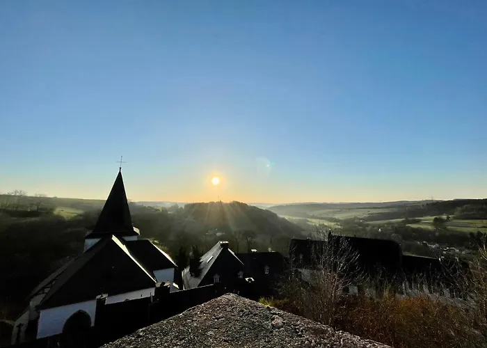 Burghaus & Kronenburg Szálloda