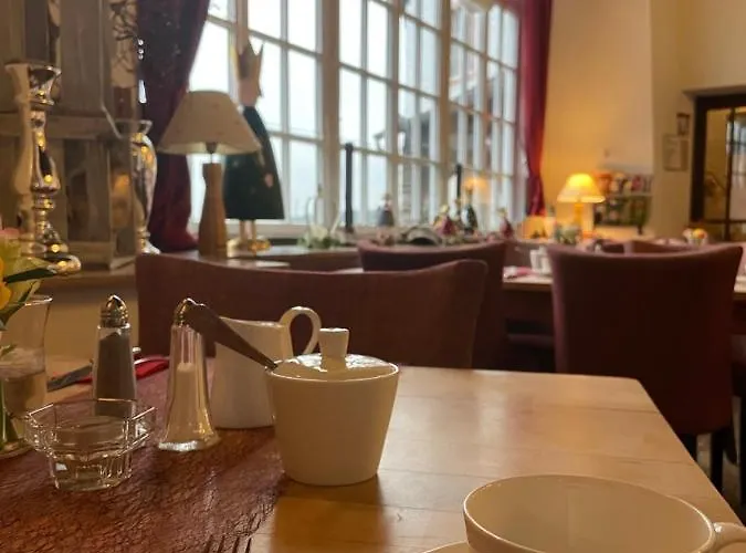 Burghaus & Kronenburg 3* Dahlem