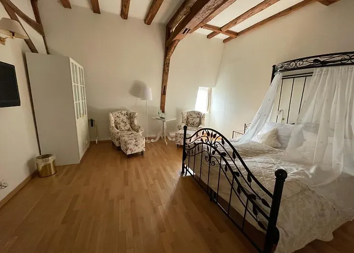 Burghaus & Kronenburg Hotel