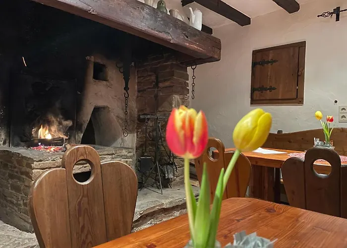 Burghaus & Kronenburg