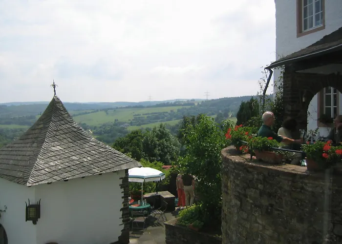 Burghaus & Kronenburg Dahlem (Euskirchen)