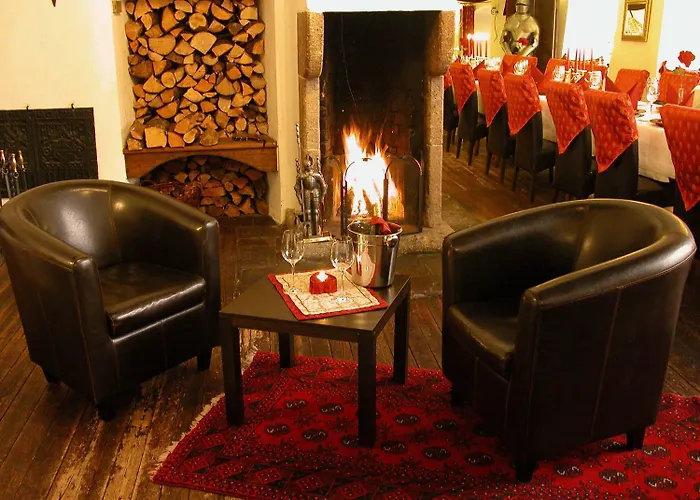 Burghaus & Kronenburg Hotel Dahlem (Euskirchen)