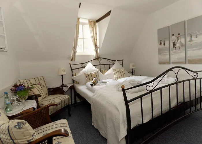 Burghaus & Kronenburg 3* Dahlem