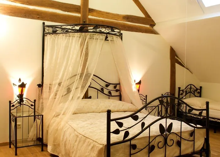 Hotel Burghaus & Kronenburg