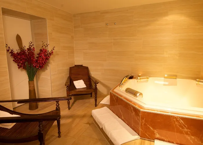 Burghaus & Kronenburg