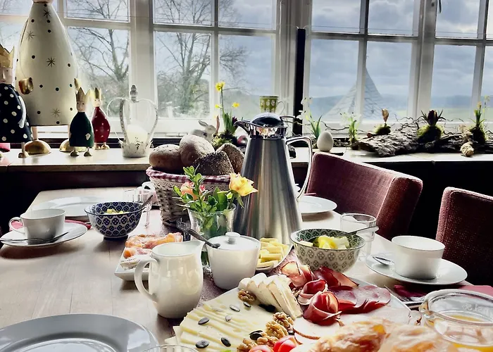 Hotel Burghaus & Kronenburg Dahlem (Euskirchen)