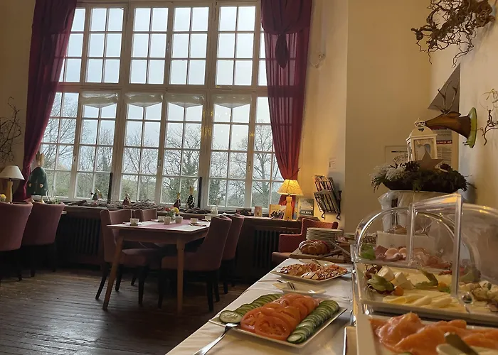 Hotel Burghaus & Kronenburg Dahlem (Euskirchen)