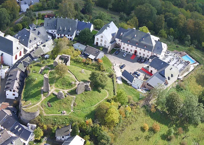 Burghaus & Kronenburg 3* Dahlem (Euskirchen)