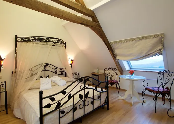 Hotel Burghaus & Kronenburg Dahlem (Euskirchen)